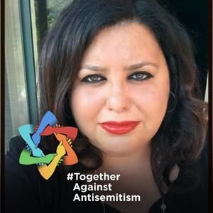 Meet your Posher, Simona